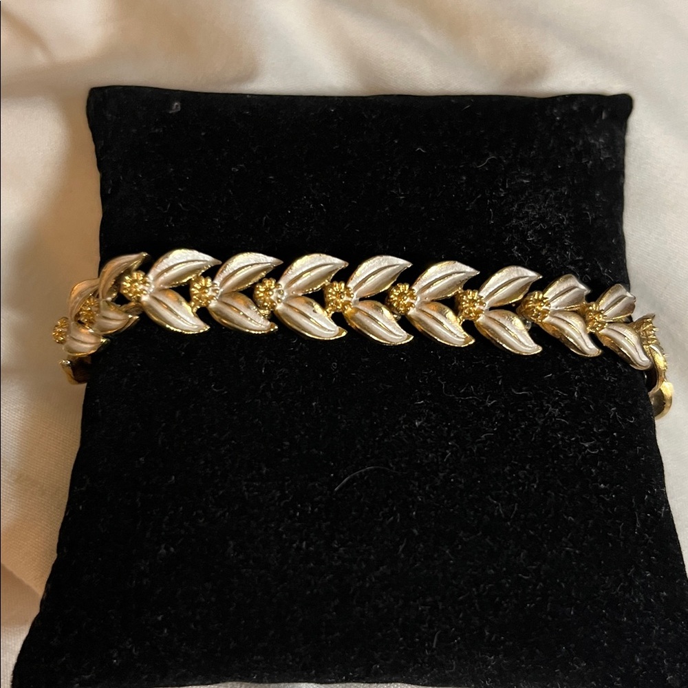 Signed Judy Lee Gold Tone and White Leaf Bracelet - Picture 1 of 4